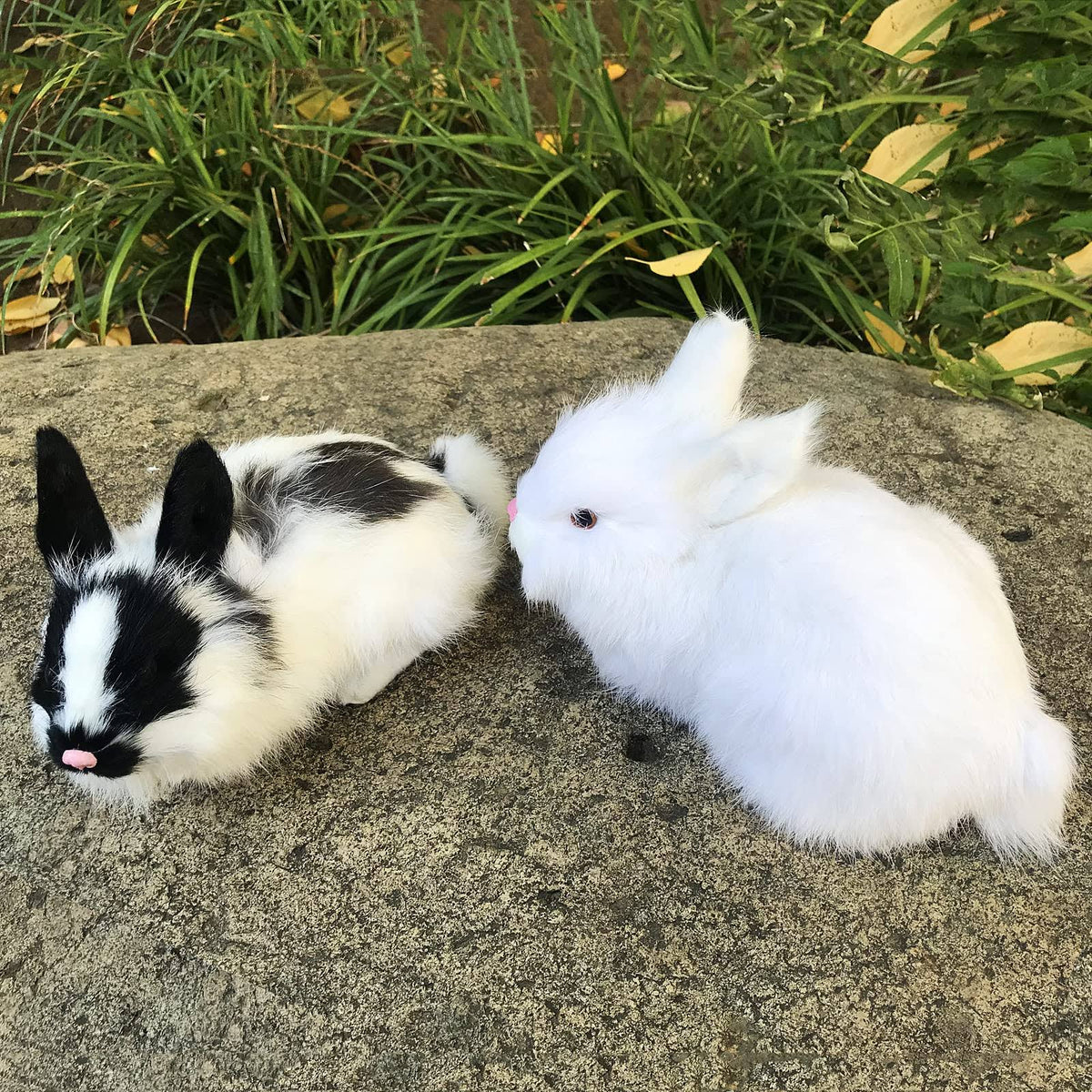 Basuo-9Q Pack of 2 Realistic Furry White Panda Rabbits Figurines Simulation Farm Animal Models Home - Product image 1