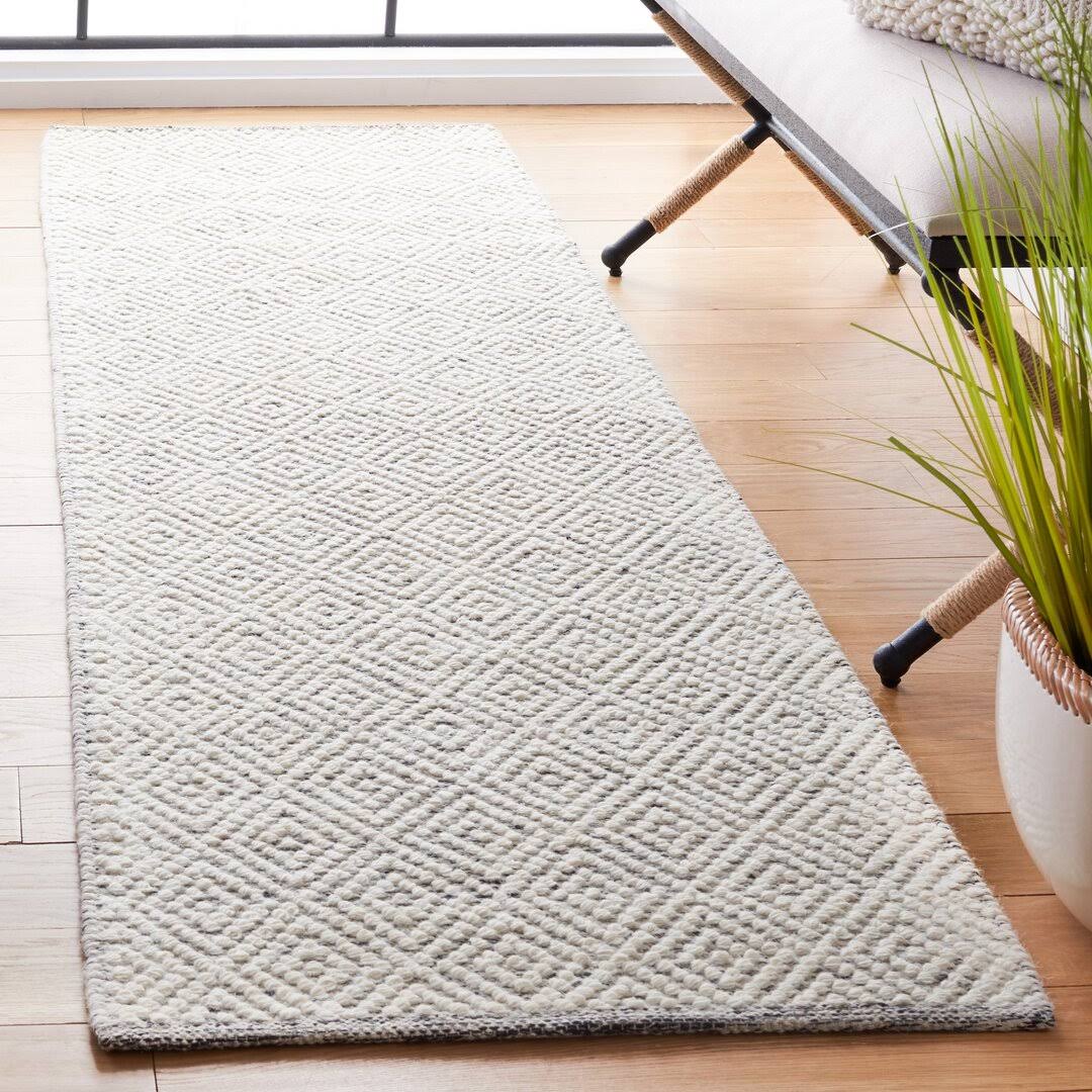 Zahid Geometric Handmade Tufted Ivory/Light Gray Area Rug George Oliver Rug Size: Runner 2'3" x 8' - Product image 1